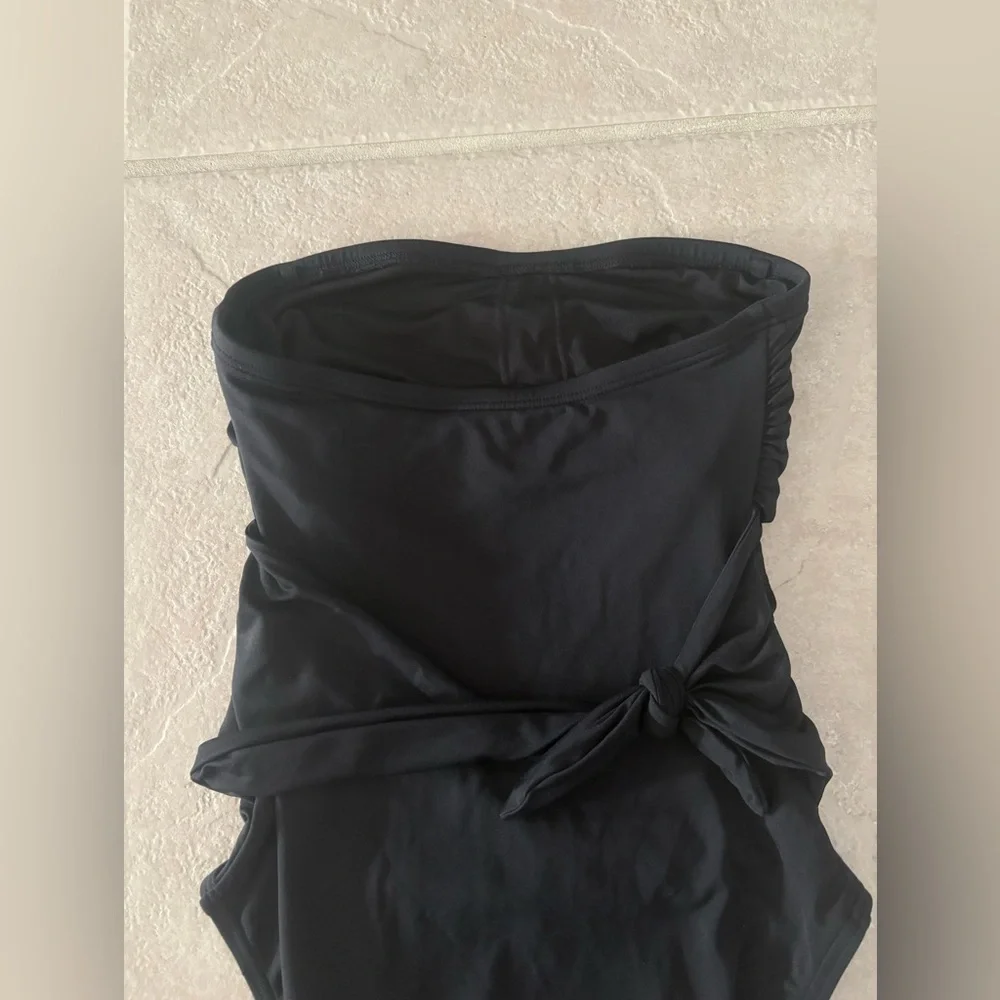 NEW Loft Ruched Bandeau Black One Piece Swimsuit- Size XS - Picture 10 of 16